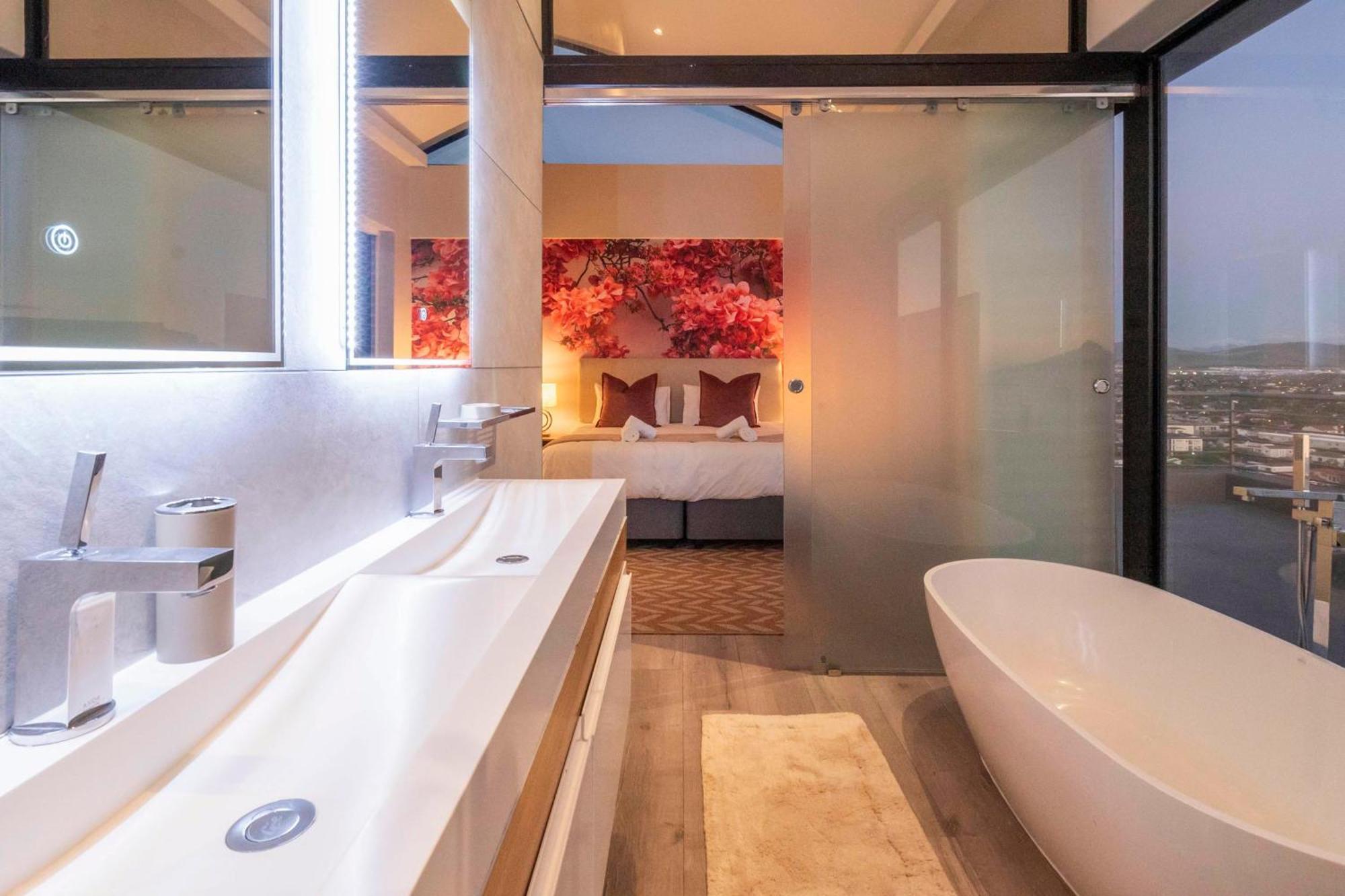 Penthouse With A View To For!